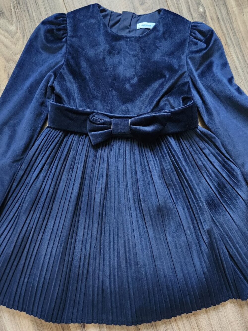 Mayoral Holiday navy blue velvet dress w/ tulle size 6